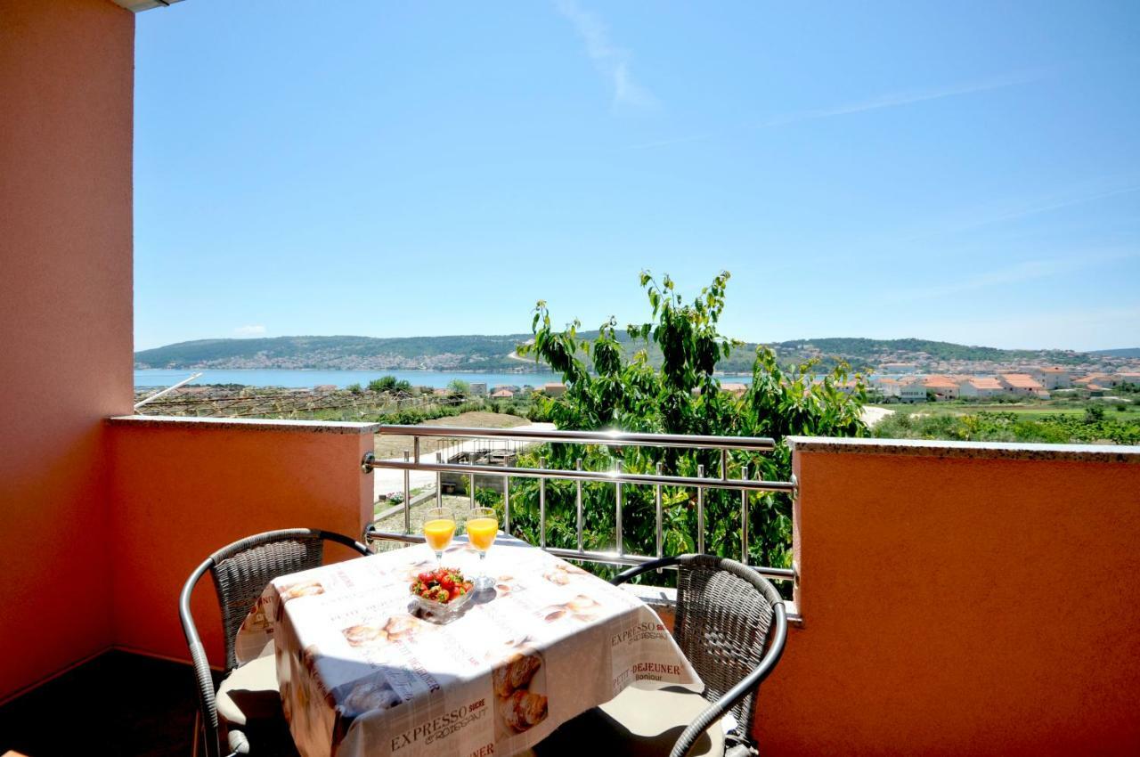 Apartment Mira Trogir Exterior photo